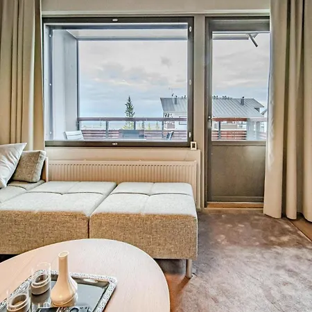 Yllaes 4201 アパート *